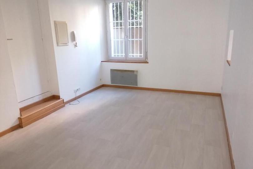 Photo n°1 - Louer un appartement studio<br/> de 17 m² à Nantes (44000)
