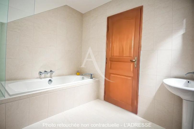 Photo n°17 - Acheter un maison 10 pièces<br/> de 195 m² à Nantes (44100)