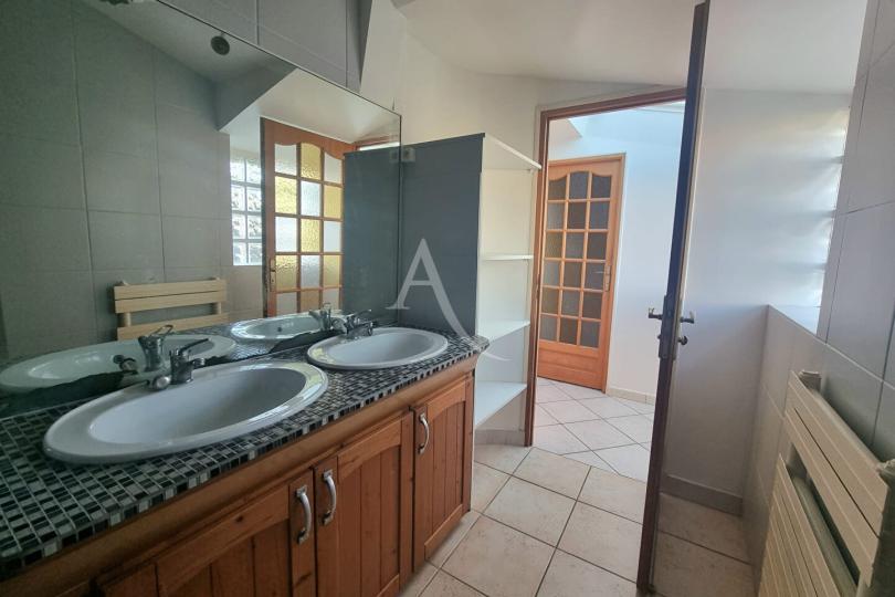 Photo n°9 - Acheter un maison 4 pièces<br/> de 101 m² à Nantes (44100)